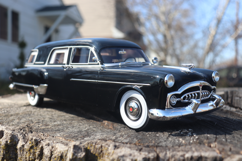 Illustration for article titled 1/18 Packard Henney HearseĀ